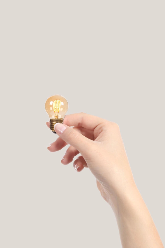 Lampadina LED filamento E27 3W ambra sfera Lucide