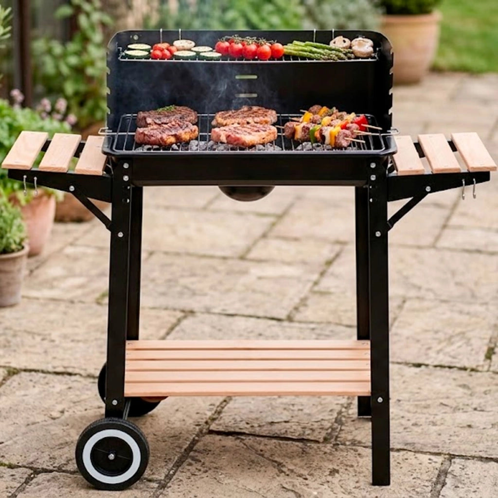 Barbecue A Carbone Con Griglia E Paravento Antivento Ripiani Legno Laterali Ganci Porta Utensili Ruote Per Trasporto Facile Giardino Campeggio 94 x 40 x 84 Cm Nero