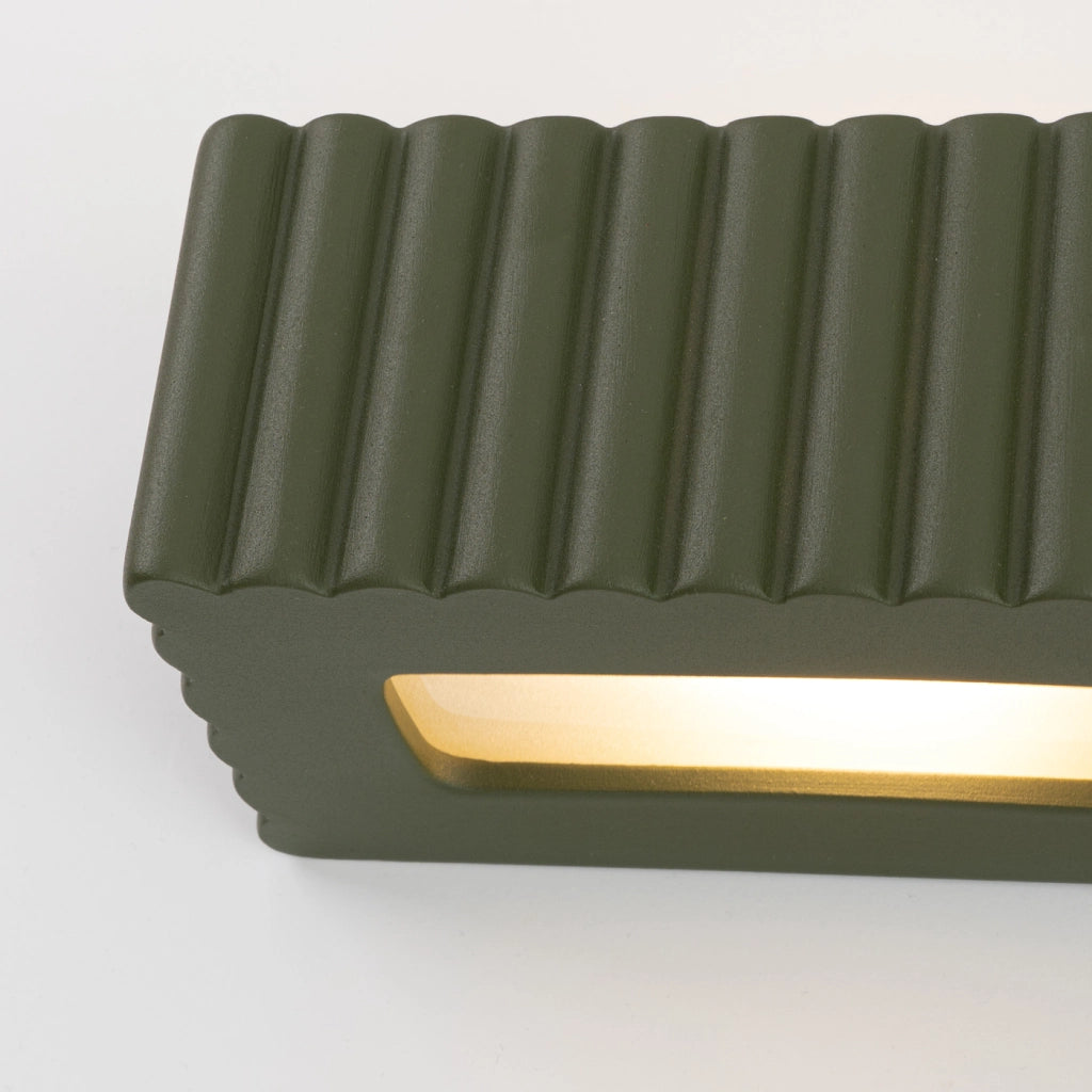 Lampada da parete in ceramica RIGATA verde oliva