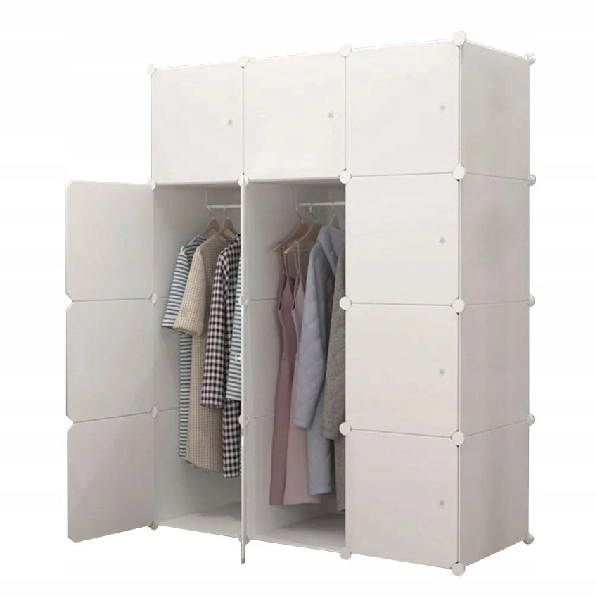 Armadio bianco da 111x47x147 cm, spazioso e capiente.