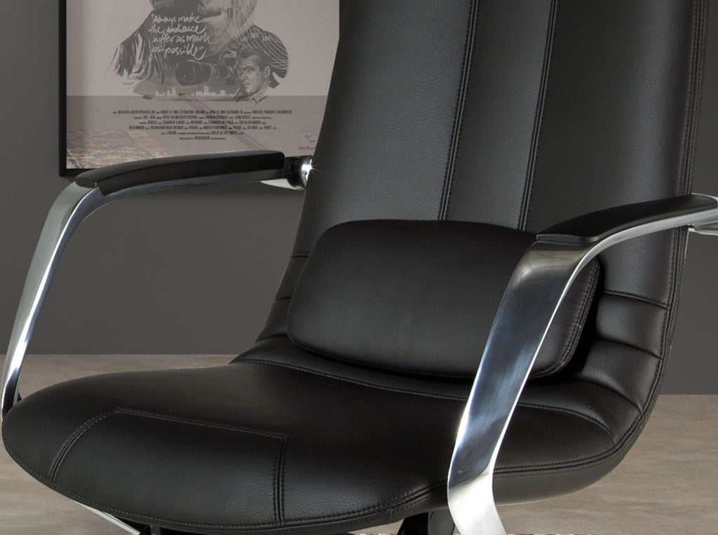Sedia girevole da ufficio in similpelle nera