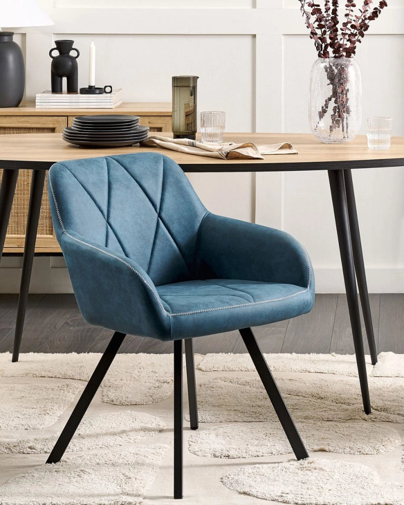 Set di 2 sedie da pranzo in tessuto blu con braccioli schienale trapuntato gambe in metallo Nero retrò di transizione