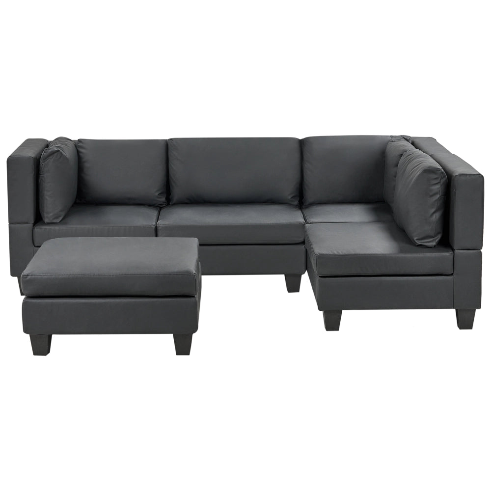 Divano componibile 4 posti imbottito in tessuto nero con gambe nere schienale imbottito lato sinistro con pouf stile moderno