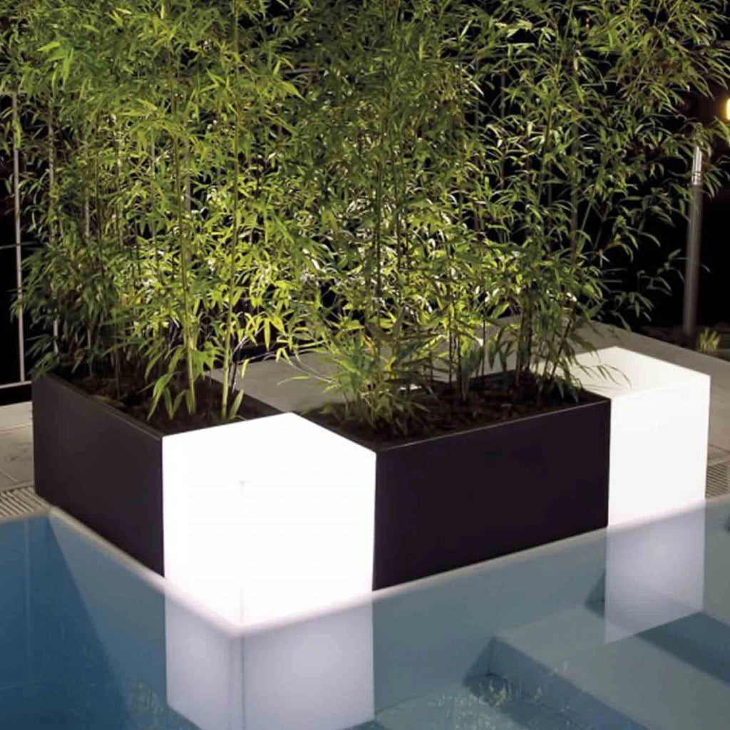 Lampada Cubo In Resina Quadrato H40 Luce Verde 40x40Cm