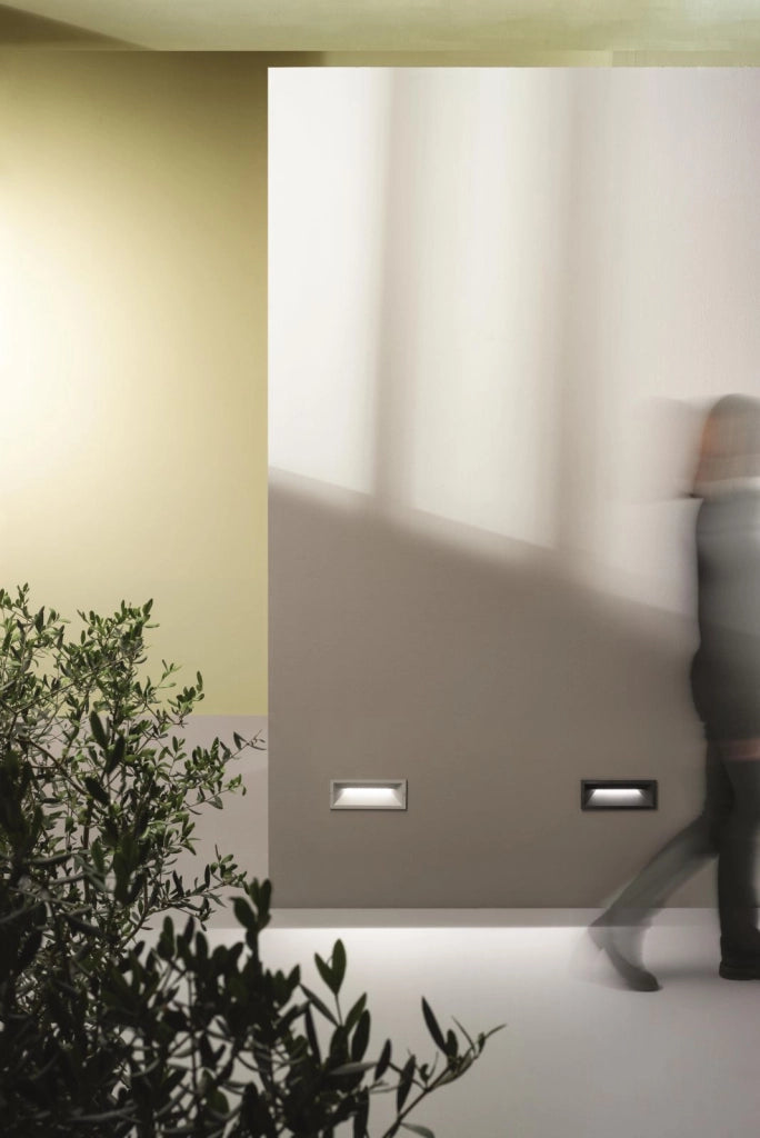 SEGNAPASSO SHADE SILVER LED 4000K 620LM 13W IP65 L.25X10CM