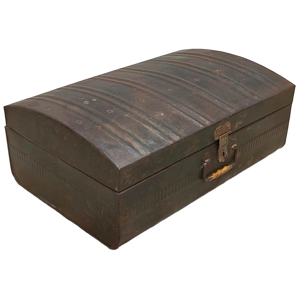 Valigia artigianale in metallo, 67x37x25h cm