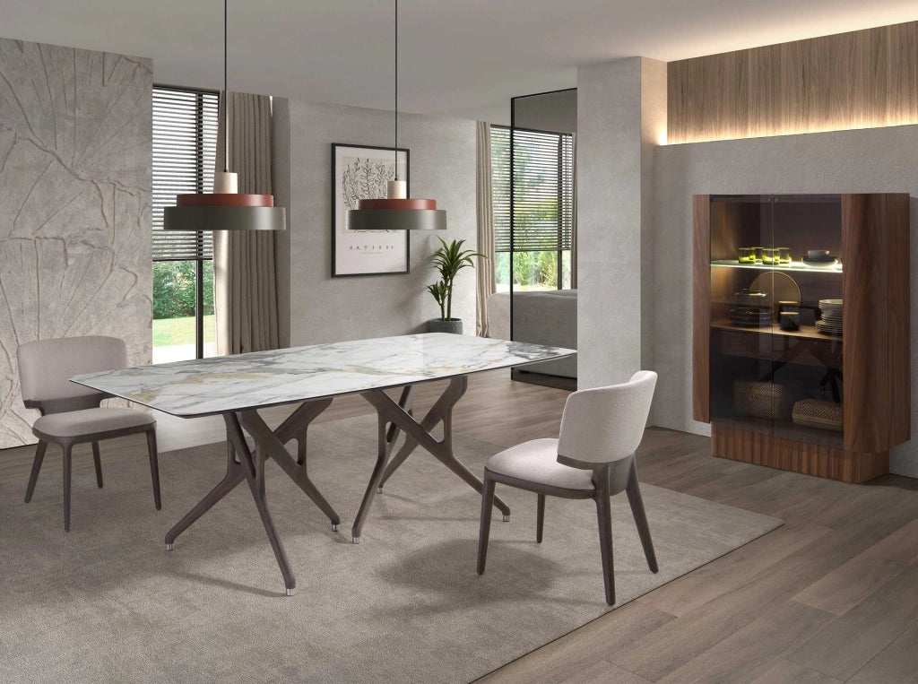 Sedia in tessuto grigio chiaro