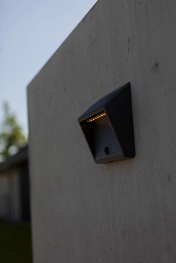 Applique solare LED 11,5W 3000K sensore LINKO Lutec