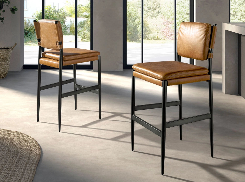 Sgabello in pelle marrone