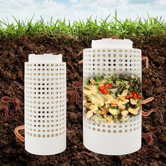 Compostiera a doppio contenitore sotterranea per rifiuti organici in giardino o serra con coperchio.