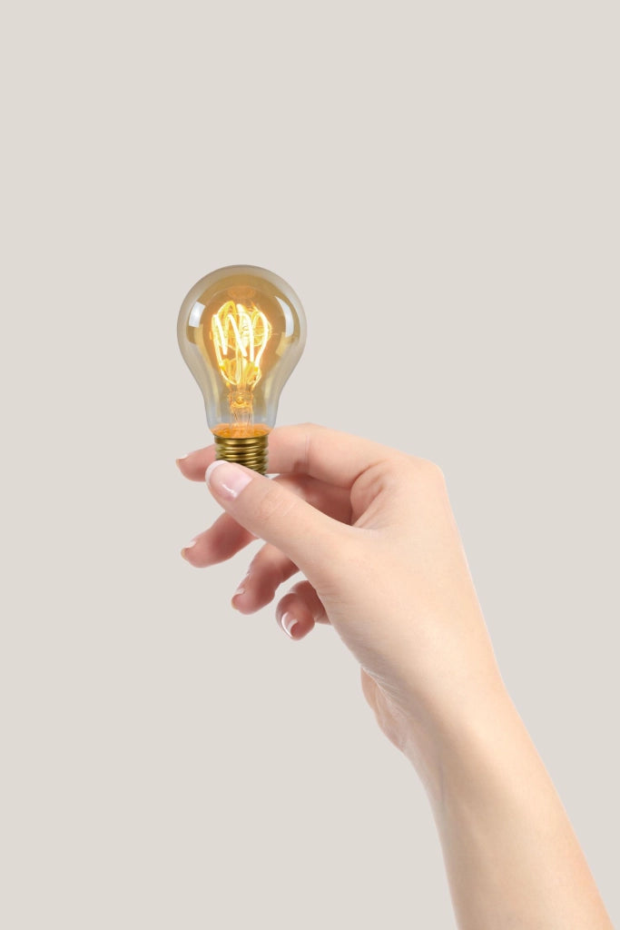 Lampadina LED filament E27 ambra sfera 4,9W Lucide