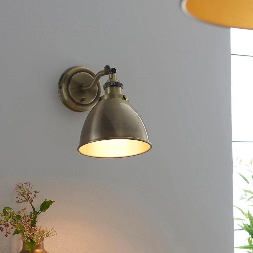 Applique retro ottone antico con interruttore E14 Endon