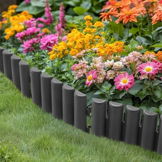Recinzione per giardino in plastica da 28 cm di lunghezza e 24 cm di altezza - Con 3 stecche per cancello - Totale 28 m di recinzione - Fatta a legna di carbone