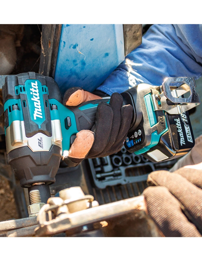 Avvitatore ad Impulsi MAKITA DTW700RTJ (2 x 5,0 Ah + DC18RC + MAKPAC 3)