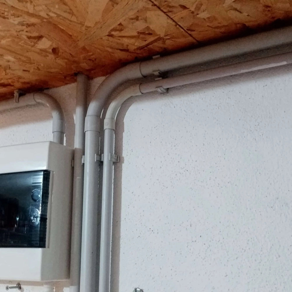 Tubo rigido 16mm x 2 metri per impianti elettrici a parete colore grigio