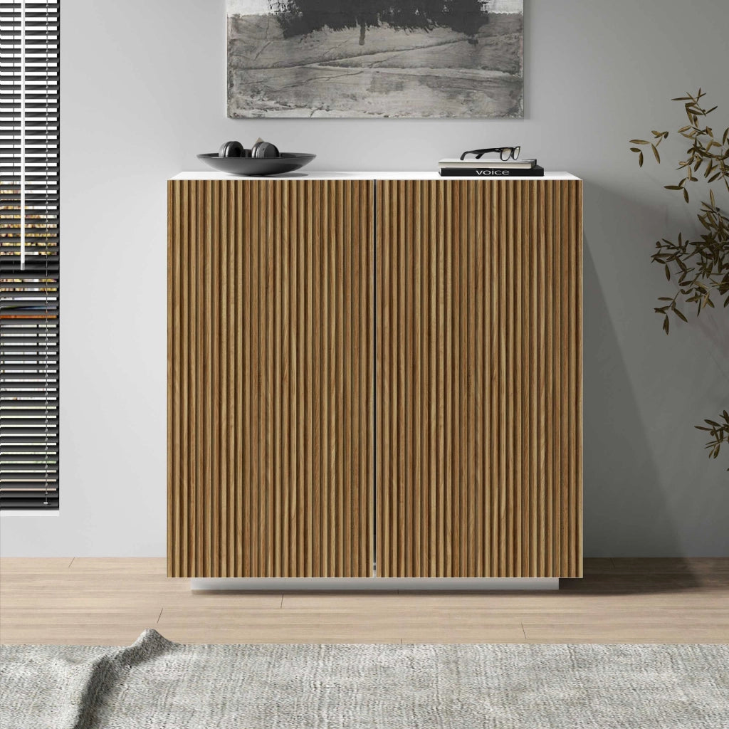 WHOUS Credenza Coste a 2 ante effetto cannetè bianco opaco e legno chiaro 120x43x126 cm