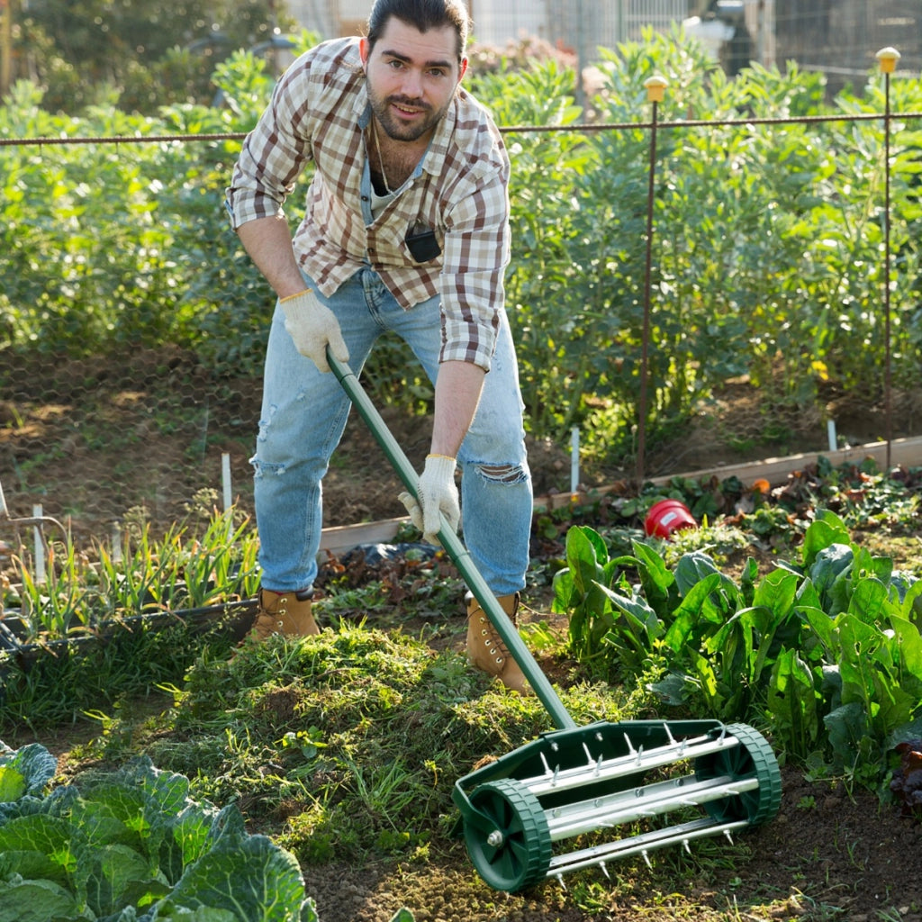 Arieggiatore per prato con parafango, Rullo arieggiatore manuale per areare prato giardino terreno 46x23x127cm