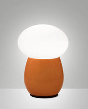 Lampada da tavolo Freddy in vetro soffiato Ambra, attacco E27 40W, interruttore integrato, design elegante e moderno - Freddy Collection