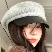 Cappello di stile moderno per donne, impermeabile a caldo e freddo, versatile e di moda, adatto per il viso.