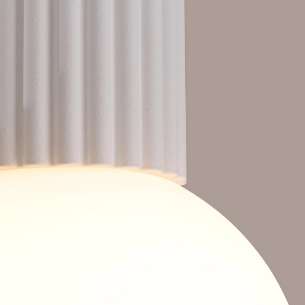 Lampada da soffitto HALO bianca IP44