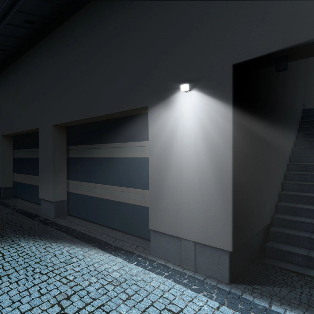 Faro LED 30W 5000K 2400lm IP65 esterno nero Videx FLOOD