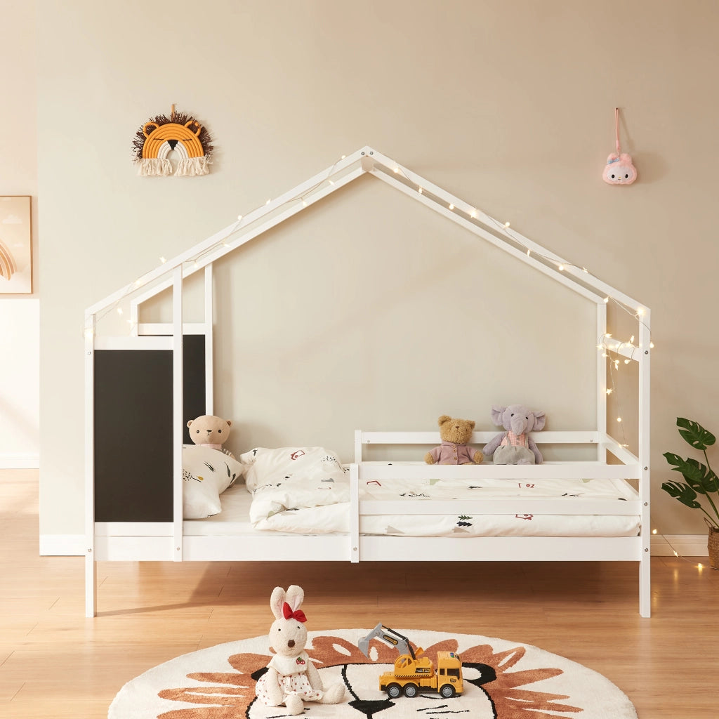 Letto a Casetta Lorenskog per Cameretta 90 x 200 cm in Legno di Pino con Barriera Anticaduta - Bianco [en.casa]