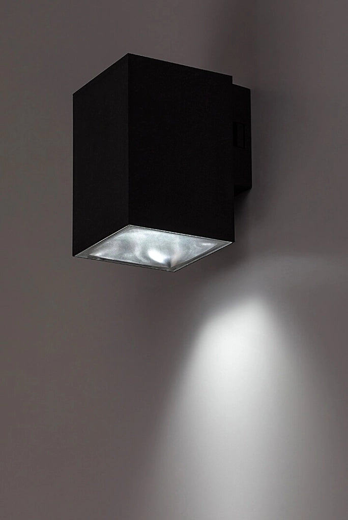 Applique esterna quadrata nera LED 9W CCT IP65 Urfa Rabalux