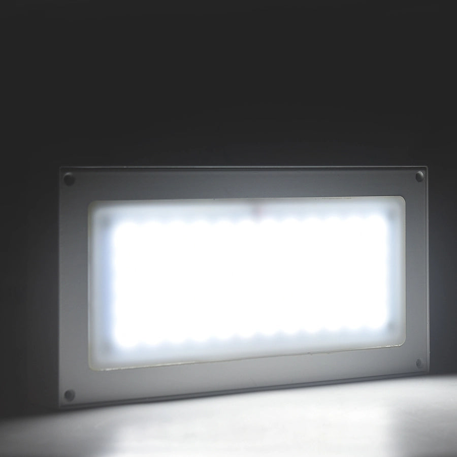 APPLIQUE LED A PARETE 18W LUCE FREDDA 6500K° - MONO-EMISSIONE LUMINOSA ELEGANZA SLIM E PERFORMANCE ELEVATE
