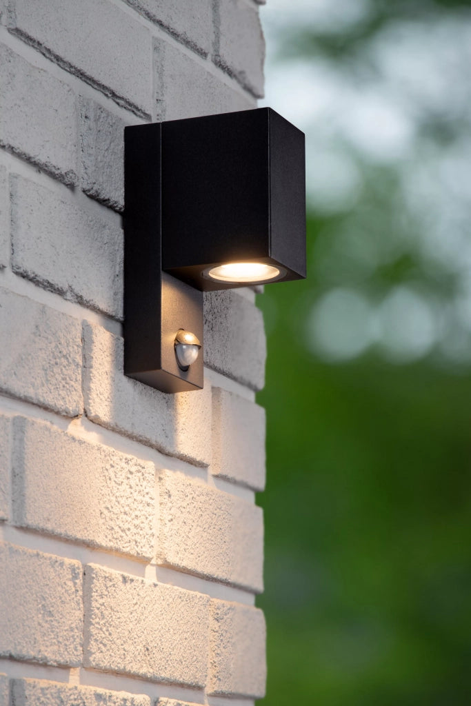 Applique esterna IP65 sensore GU10 7W Zaro Lucide nera