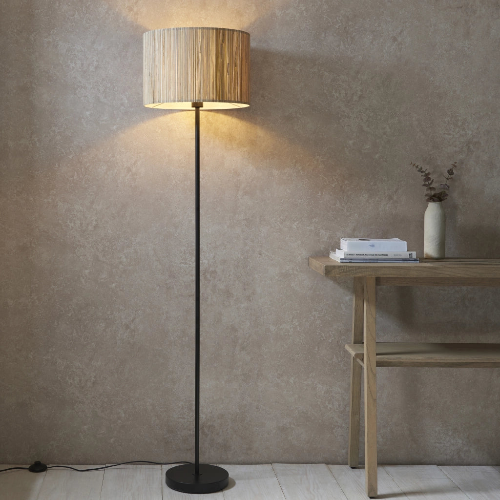 Lampada da terra Japandi Longshore erba marina E27 Endon