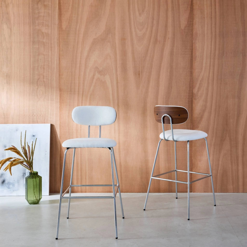Set di 2 sgabelli da bar legno tinto noce e tessuto idrorepellente