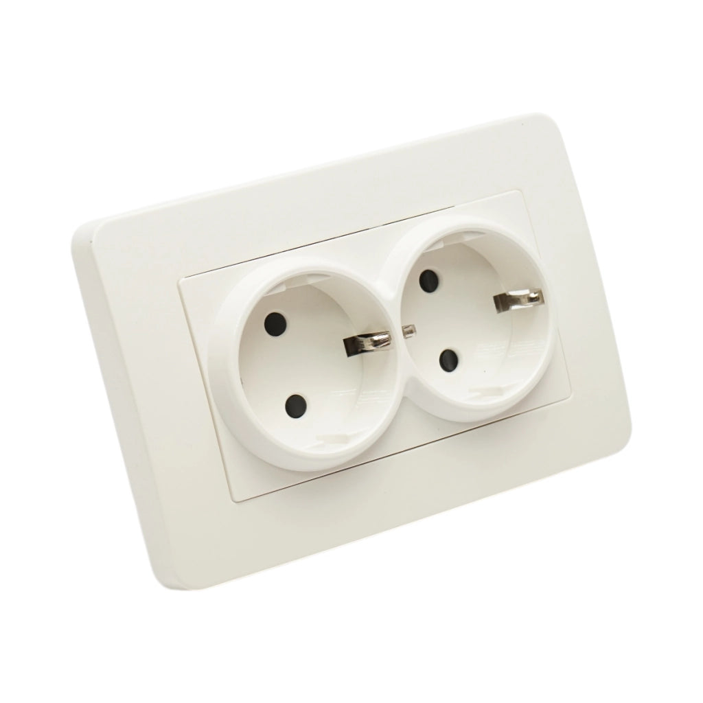 Presa Schuko doppia bianca da incasso 220V, 16A, PC 83x150mm