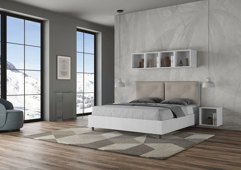 Letto Matrimoniale 160x200 cm con Rete Struttura Bianco Frassico con Cuscini in Similpelle Egos Appia Tortora