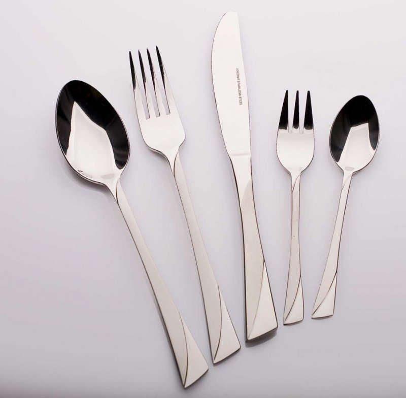 Set di posate in acciaio inossidabile lucido Kinghoff KH-1350 da 24 pezzi