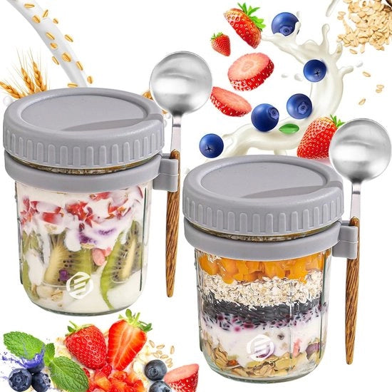 Set di Overnight Oats in Bicchiere di Mason con Muesli e Avena