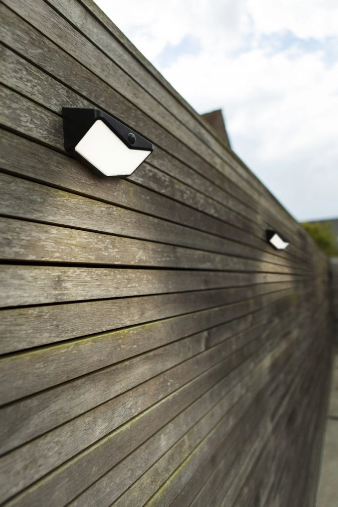 Applique da esterno solare LED PIR nera LUTEC WINGS