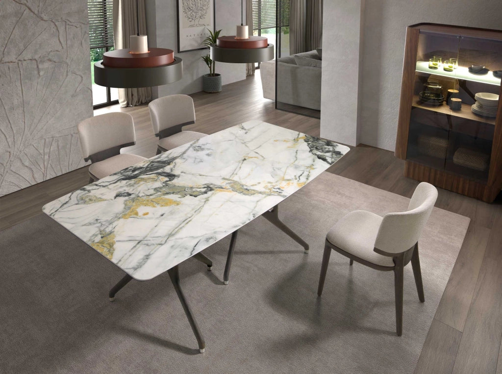 Sedia in tessuto grigio chiaro