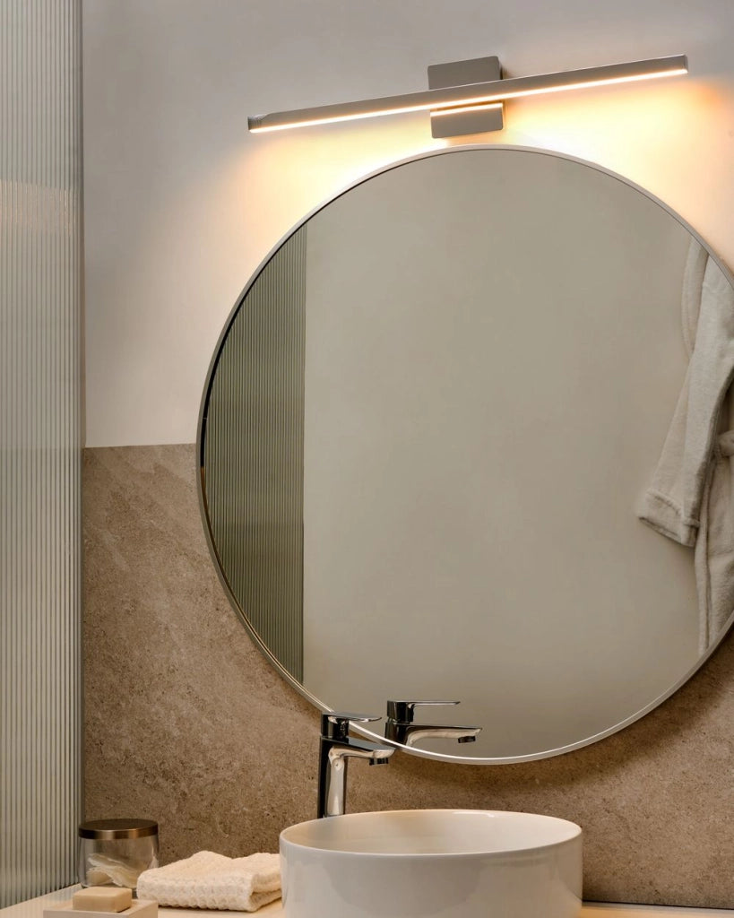 Lampada specchio con luce LED in metallo orizzontale stile moderno argento