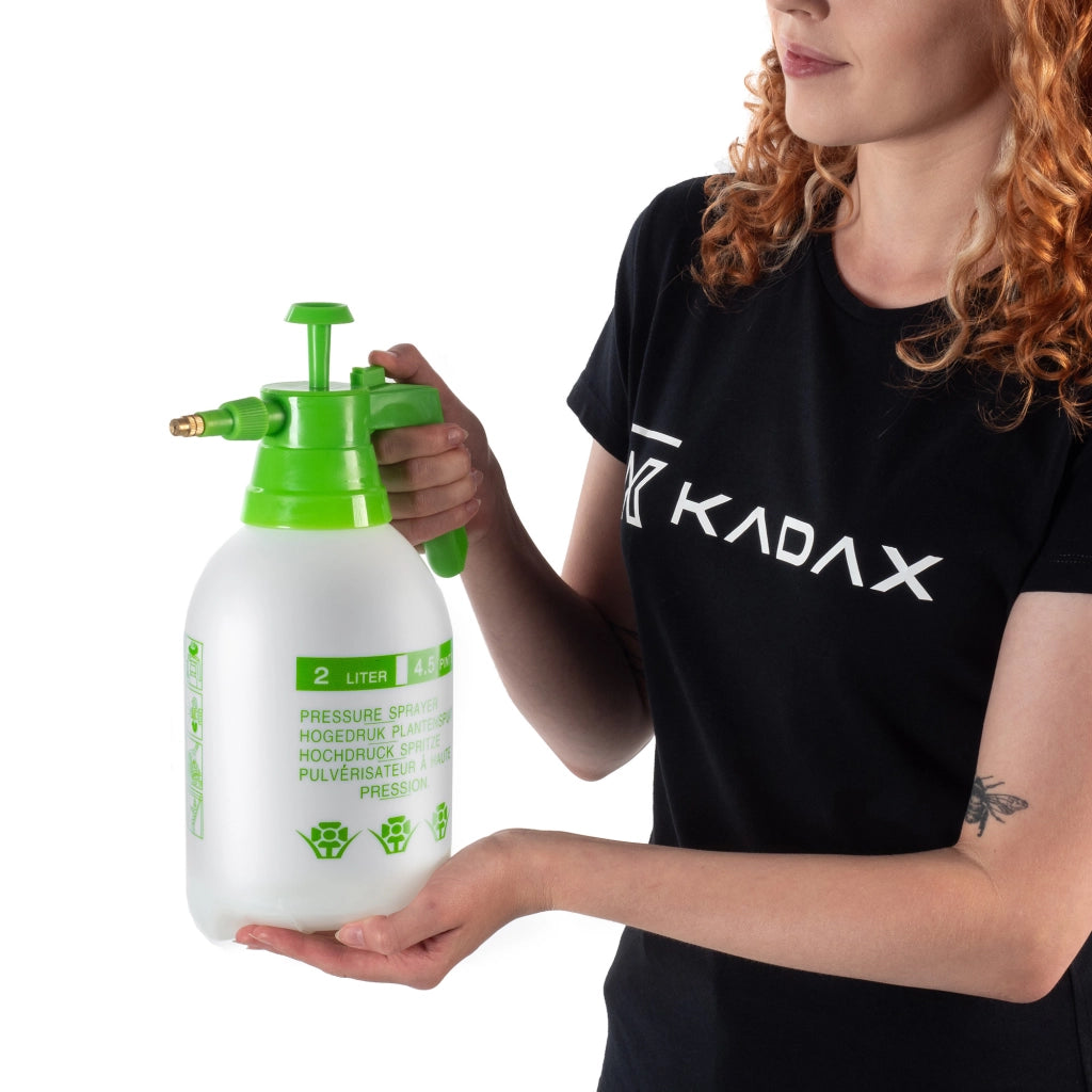 Spruzzatore a pressione manuale KADAX per giardino, 2 litri.
