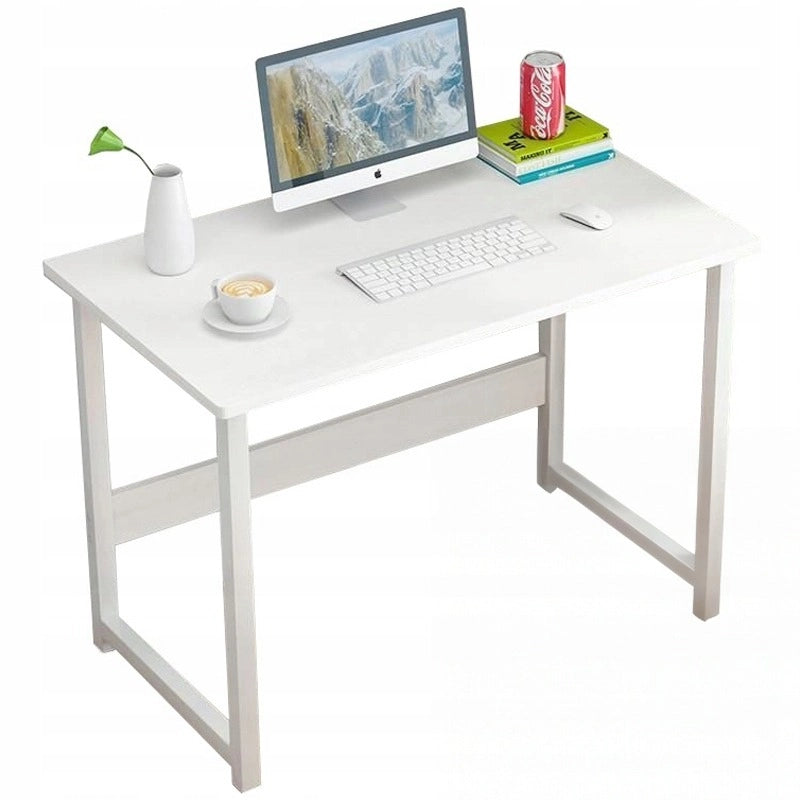 Scrivania per computer bianca da 80x37x73 cm, compatta e funzionale.