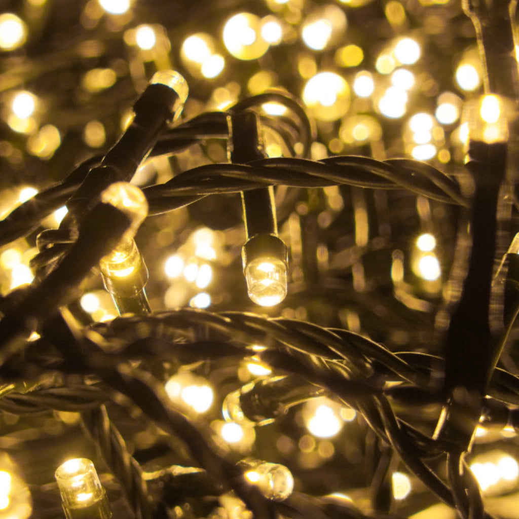 Catena luci di Natale 1000 led 31v con cavo verde e luce bianca calda 50mt