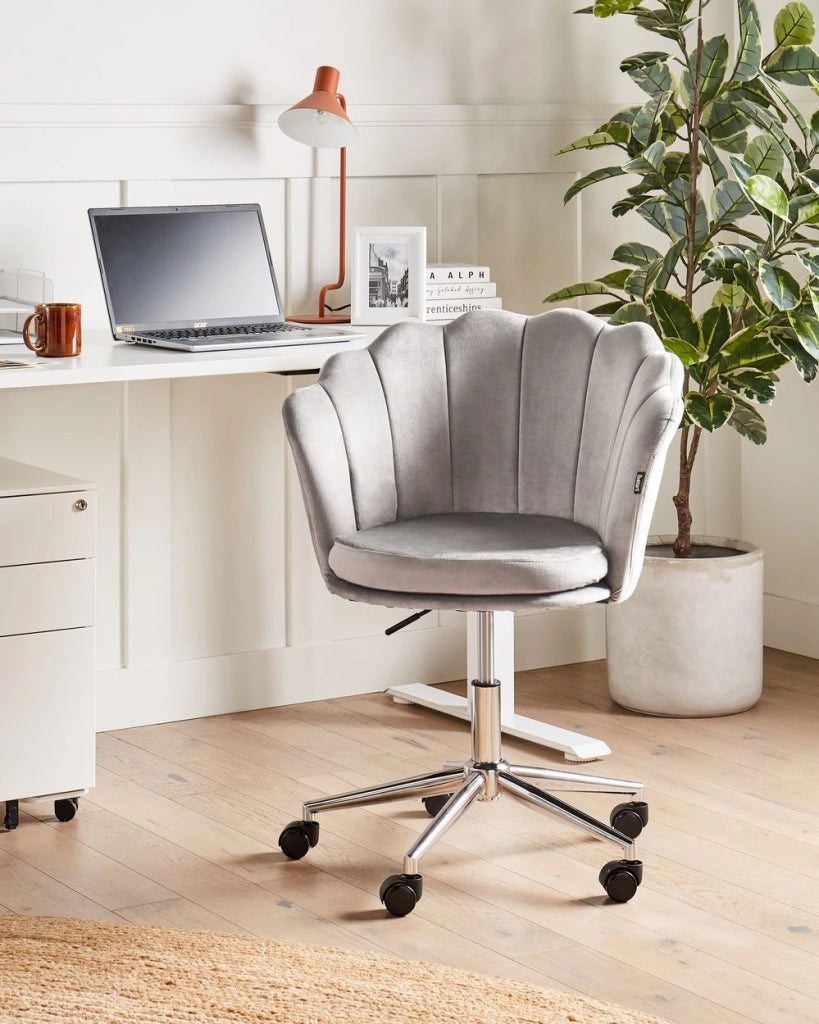 Sedia da ufficio in velluto di colore grigio con base girevole altezza regolabile elegante moderna