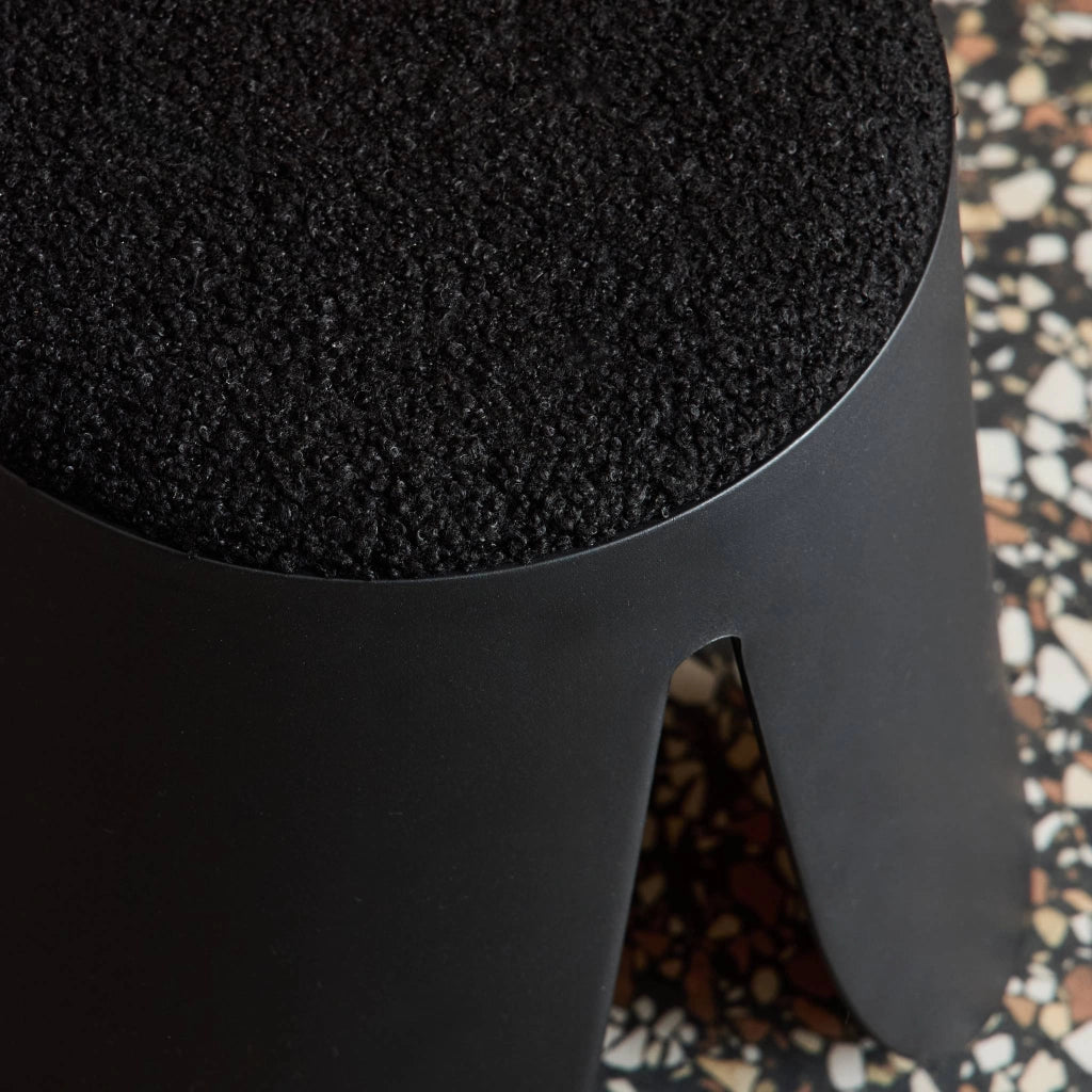 Set 2 sgabelli impilabili per bambini in bouclé testurizzato, nero