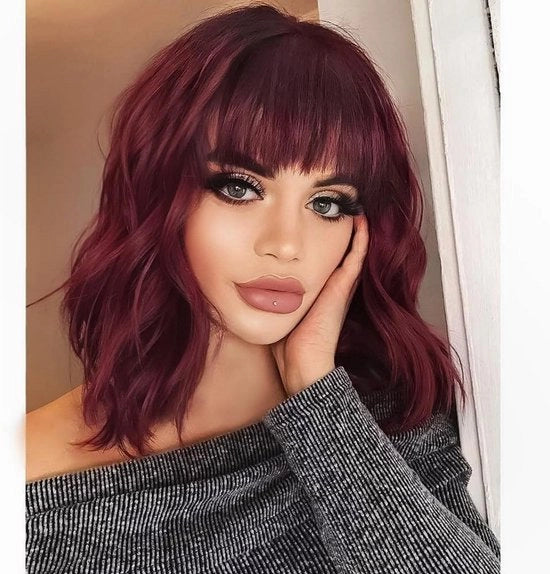 Bob conigliere con criniera corta e pony in bordeaux con capelli sintetici