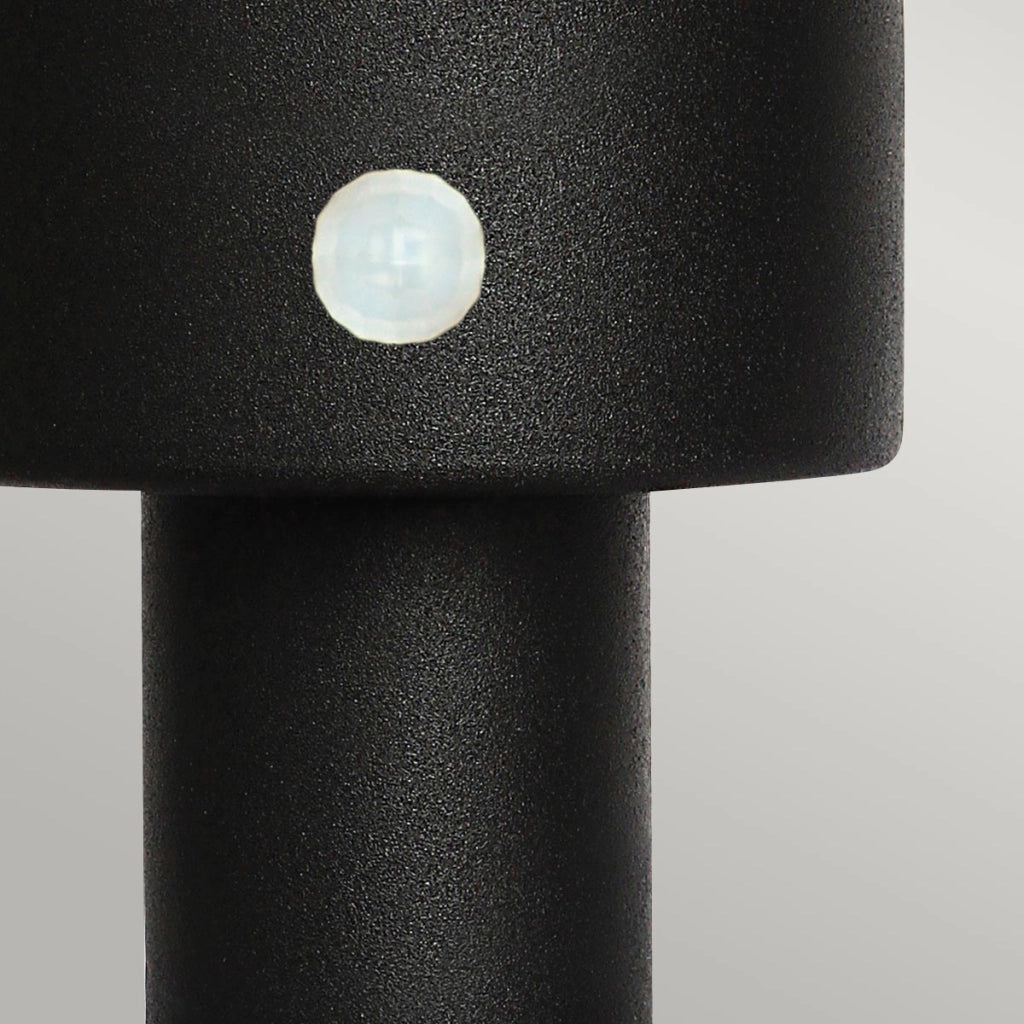 Paletto esterno con sensore PIR nero E27 60W Helsingor Elstead