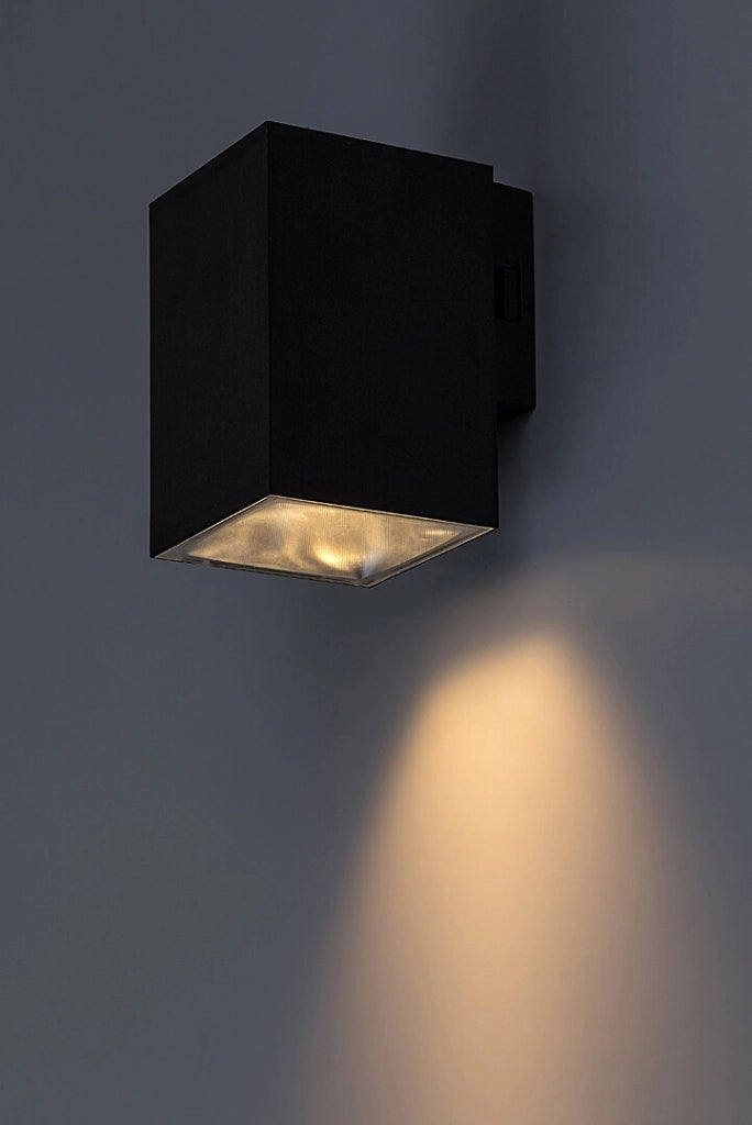 Applique esterna quadrata nera LED 9W CCT IP65 Urfa Rabalux