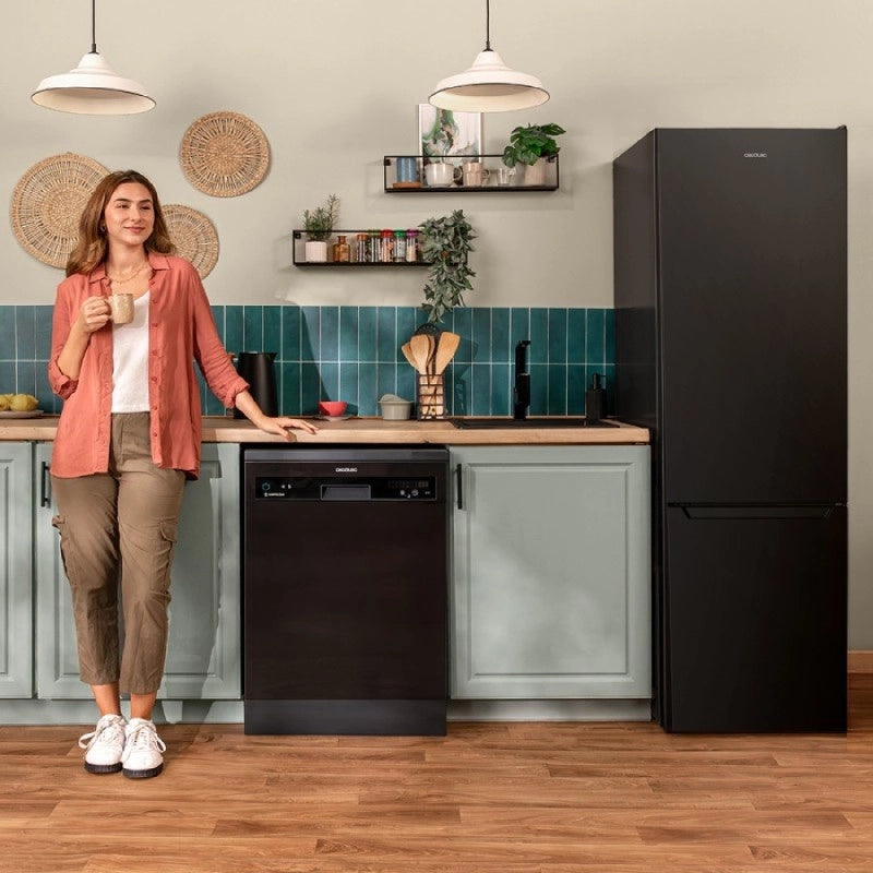 CECOTEC 02136 - Bolero CoolMarket Combi 262 Black E