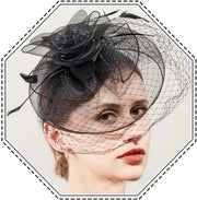Fasciatura per donne con piume e bordo in stile vintage