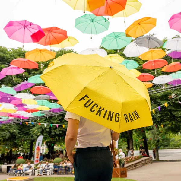 Ombrello pieghevole "Fucking Rain" giallo