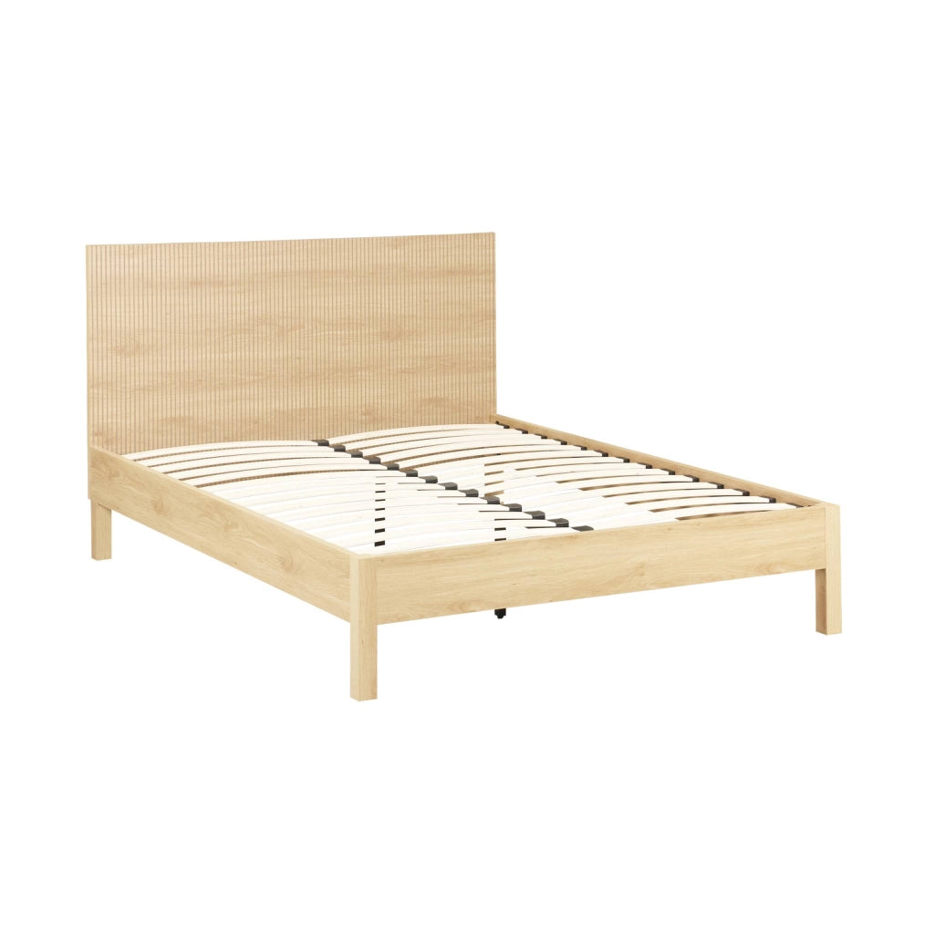 Letto con rete a doghe e testiera 140x190cm decorazione legno, marrone